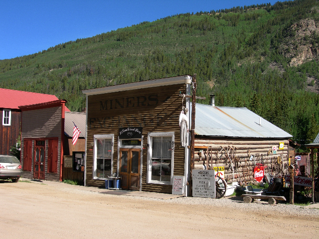 St. Elmo shopping district